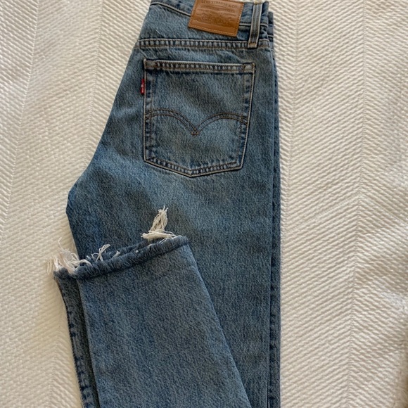 Levi’s Jeans - Picture 3 of 5